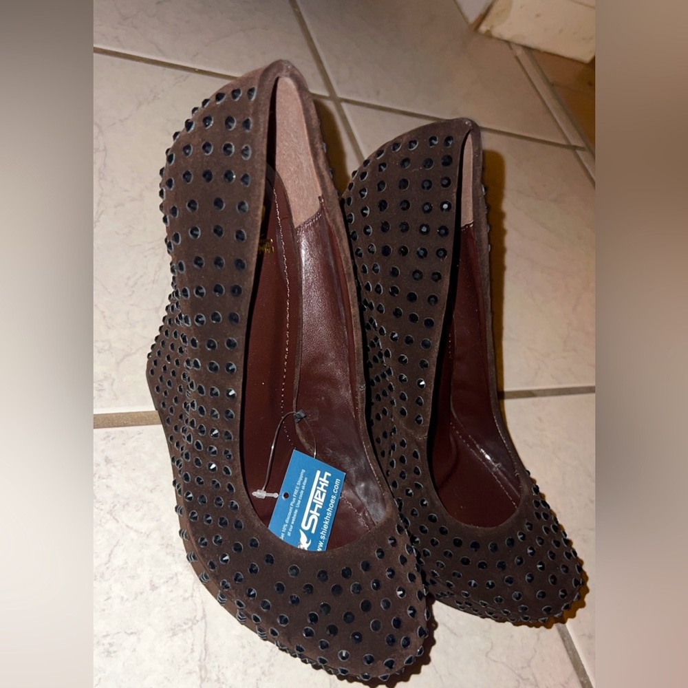 Shiekh velvet stud wedges